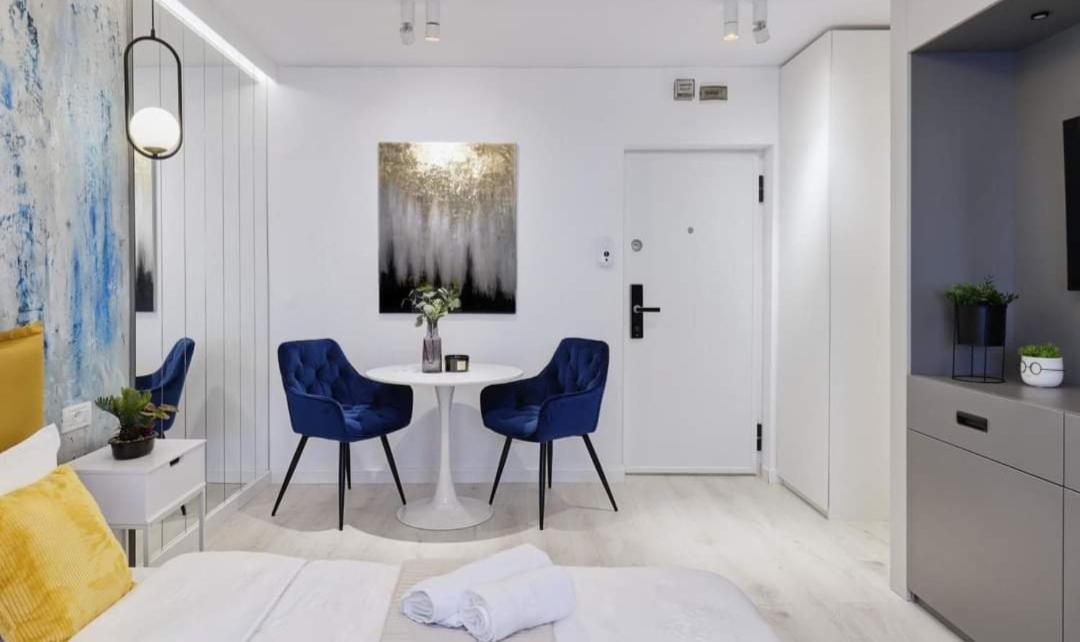 Government Deluxe Studio By Magic Apartments Bukarest Kültér fotó